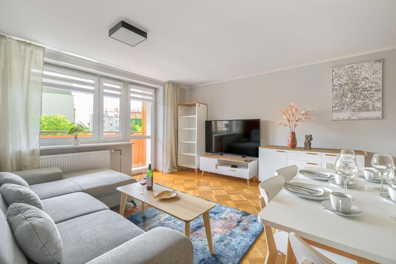 Appartement Family Center Spot à Poznań Extérieur photo